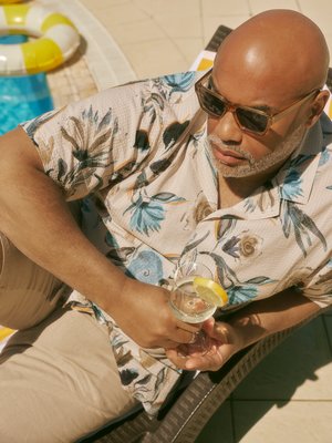 Short-sleeved cotton shirt with print in seersucker quality