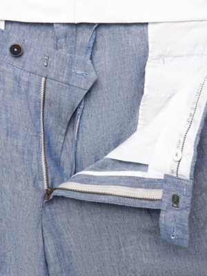 Pleated Chino Primo made of washed linen outer fabric