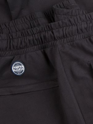 Sweatpants with back pocket