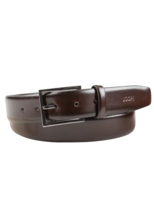 Belt with blackened metal pin buckle