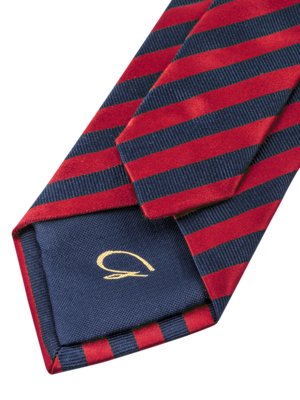 Silk-tie-with-striped-pattern