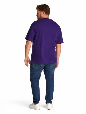 Miękki bawełniany T-shirt z haftowanym logo, fason regular