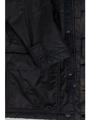 Casual jacket with removable yoke
