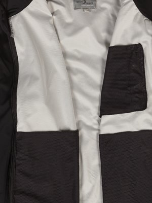 Softshell jacket with removable hood