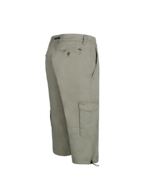 Capri bermuda shorts with cargo pockets