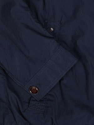 Blouson-style lightweight casual jacket