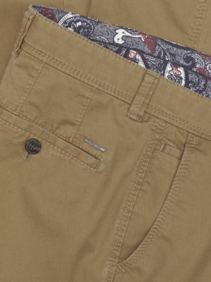 Elastische und glatte Chino Jim