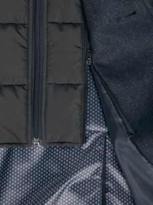Płaszcz z minimalistyczną strukturą, z panelem