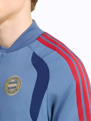 FC Bayern training jacket made from recycled material