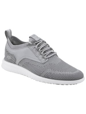 Trainers in knit fabric