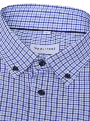 Letnia koszula z krótkim rękawem w kratę z kołnierzykiem button-down