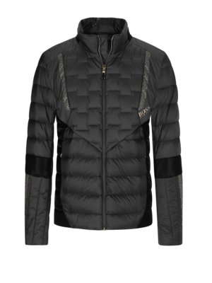 Down-jacket-with-quilted-pattern