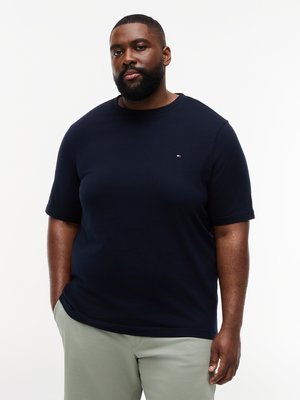 Soft cotton t-shirt with logo embroidery