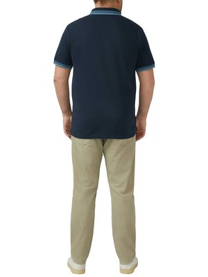 Piqué-Poloshirt mit Kontrastbündchen und Stretch