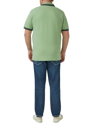 Piqué-Poloshirt mit Kontrastbündchen und Stretch