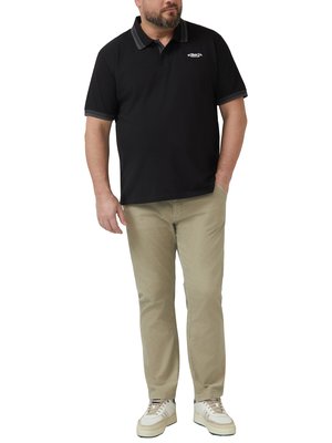 Piqué-Poloshirt mit Kontrastbündchen und Stretch