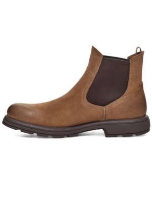 Suede-Chelsea-boots