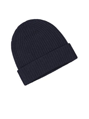 Knitted hat in pure cashmere