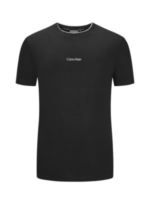 T-shirt-with-logo-lettering