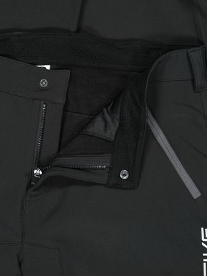 Comfortable cycling shorts with stretch content