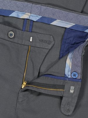 Chinos with micro pattern