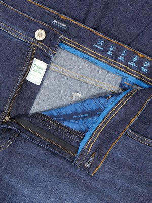 Futureflex-Jeans-Lyon-in-dezenter-Used-Optik