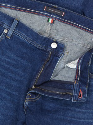  Five-pocket jeans with fade effect