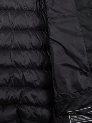 Down jacket with quilted pattern
