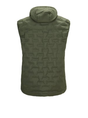 Quilted-gilet-with-breast-pocket
