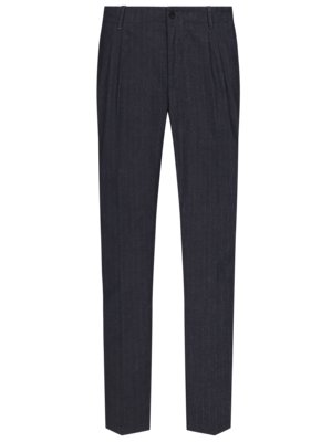 Chinos with trouser crease in a striped design