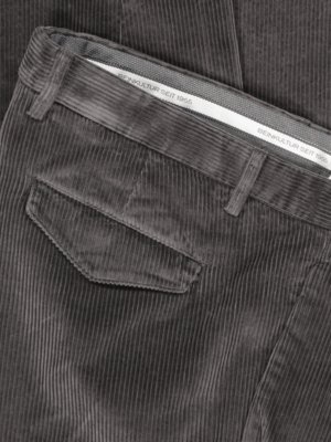 Spodnie sztruksowe z dwiema zakładkami