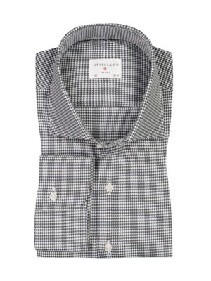 Shirts with houndstooth pattern