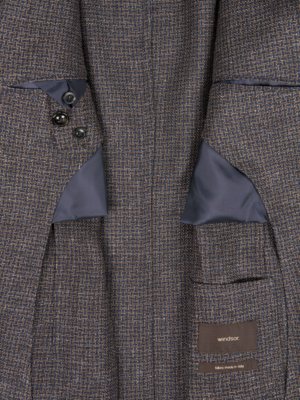 Blazer in a wool and linen blend, unlined 