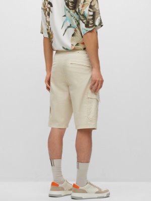 Cargo shorts with cord