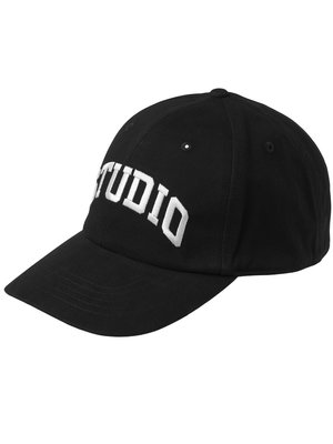 Baseball cap with lettering 