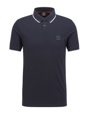 Poloshirt-in-Piqué-Qualität-mit-Kontraststreifen,-Slim-Fit