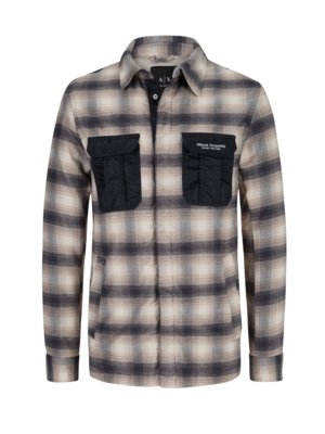 Wattiertes Overshirt aus einem Wollmix mit Karomuster