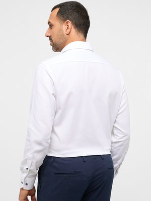 Unifarbenes-Hemd-aus-Baumwolle,-Modern-Fit