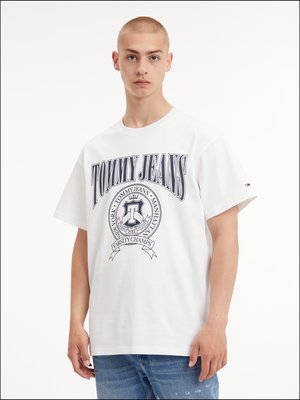 T-Shirt-in-Baumwoll-Jersey-Qualität-mit-Label-Frontprint