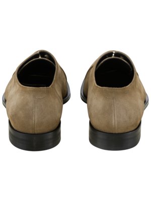 Derby-Schuh aus Veloursleder mit abgesetzter Frontkappe