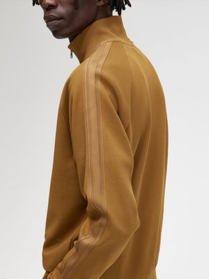 Sweatshirt in Piqué-Qualität mit Half-Zip und Turtle-Neck 