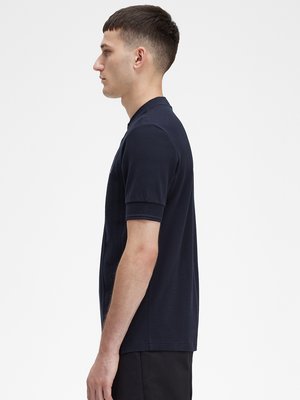 Poloshirt-mit-Rippstrick-Streifen-und-O-neck