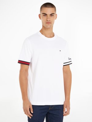 T-Shirt-in-Piqué-Qualität-mit-Kontraststreifen