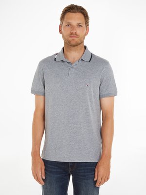 Leichtes Poloshirt in elastischer Jersey-Qualität, Regular Fit 