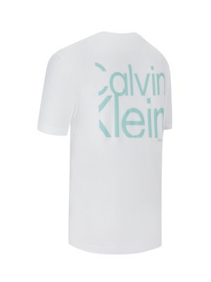 T-Shirt-mit-3D-Label-Print-auf-Rückenseite