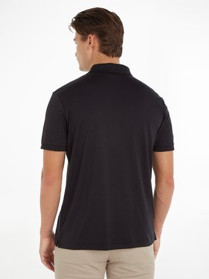 Glattes-Poloshirt-in-Jersey-Qualität-mit-Reißverschluss