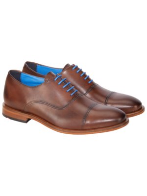 Oxford-Schuhe-aus-Glattleder-mit-Kontrast-Details