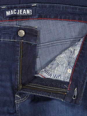 Leichte-Sommer-Jeans-mit-Cooling-Effect-und-Stretchanteil