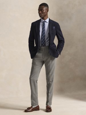 Leichtes Baumwollhemd mit kleiner Pony-Stickerei, Slim Fit