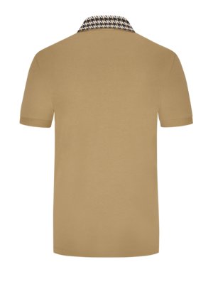 Poloshirt-in-softer-Jersey-Qualität-mit-Kontrastkragen